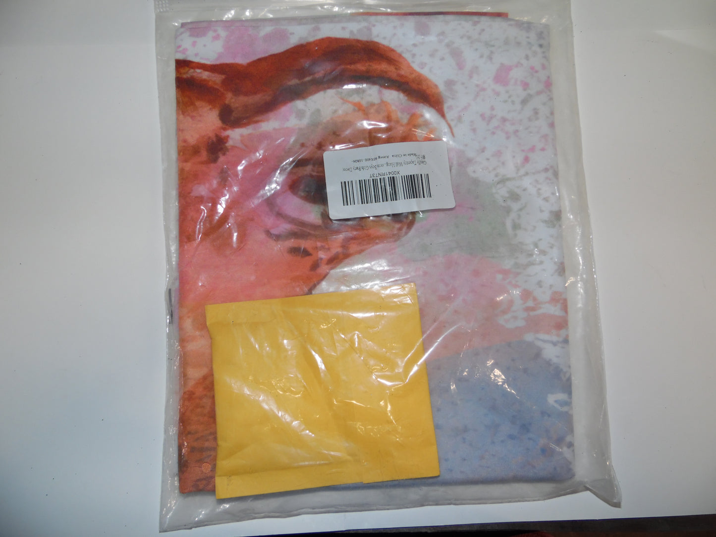 Giraffe Tapestry Wall Hanging - Boy/Girl Party Decor