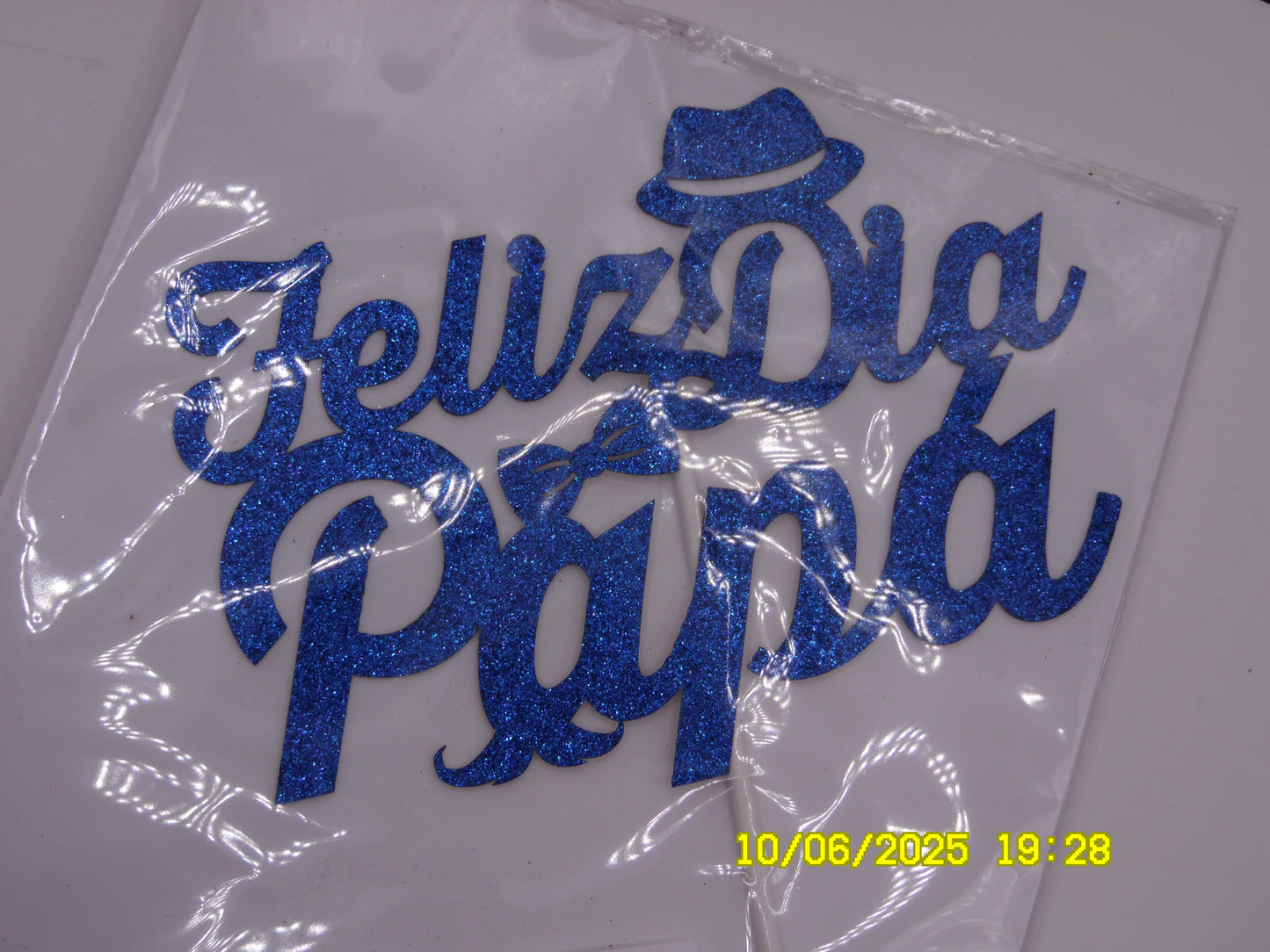 Sparkly Blue 'Feliz Día Papa' Cake Topper